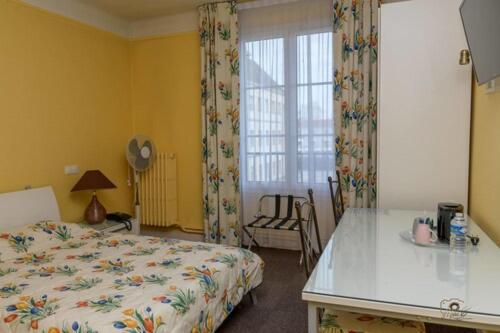 Hotel De La Cloche Vitry-le-François Extérieur photo