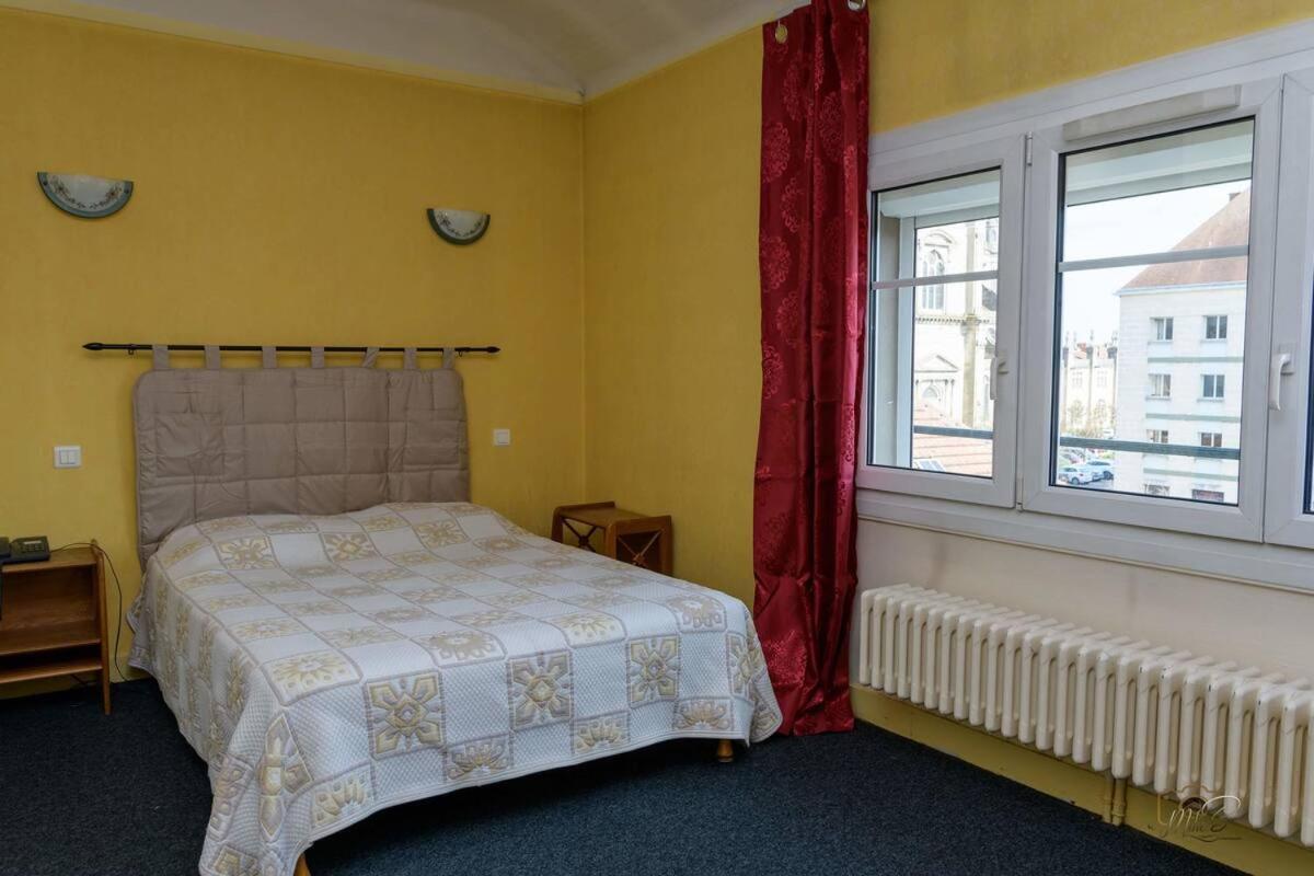 Hotel De La Cloche Vitry-le-François Extérieur photo