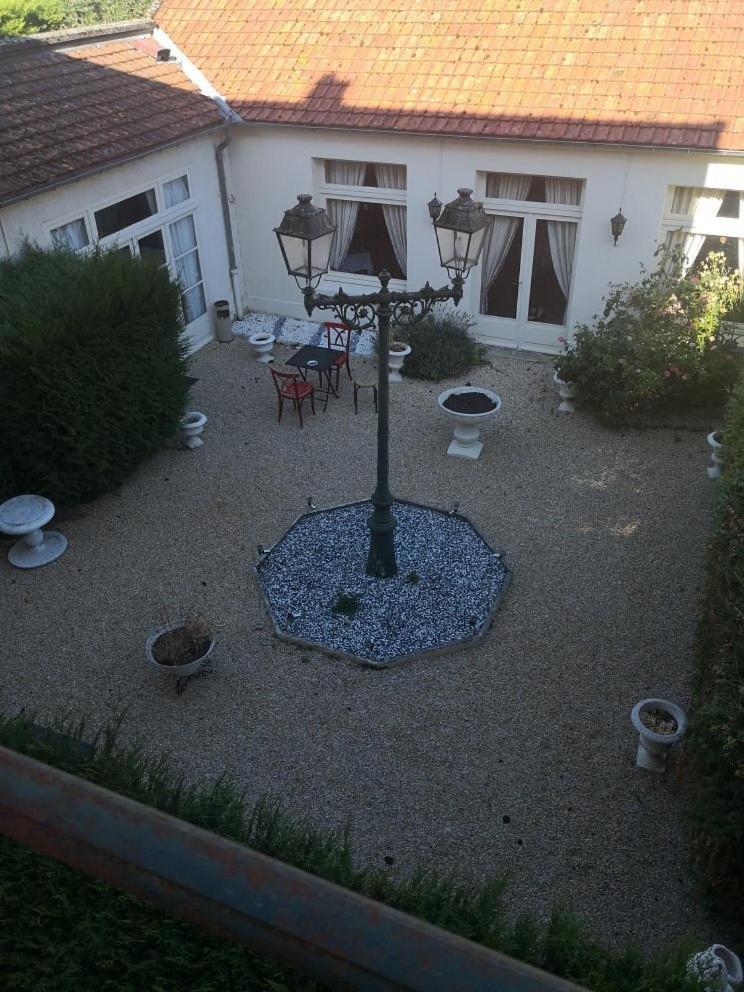 Hotel De La Cloche Vitry-le-François Extérieur photo