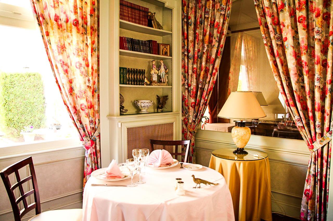 Hotel De La Cloche Vitry-le-François Extérieur photo