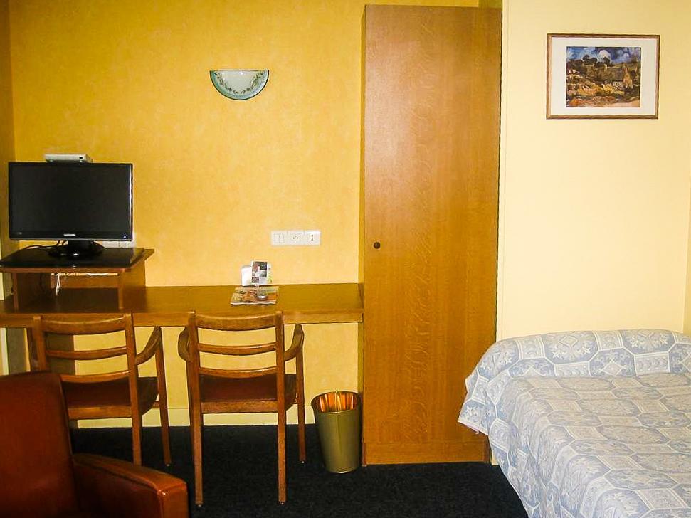 Hotel De La Cloche Vitry-le-François Extérieur photo