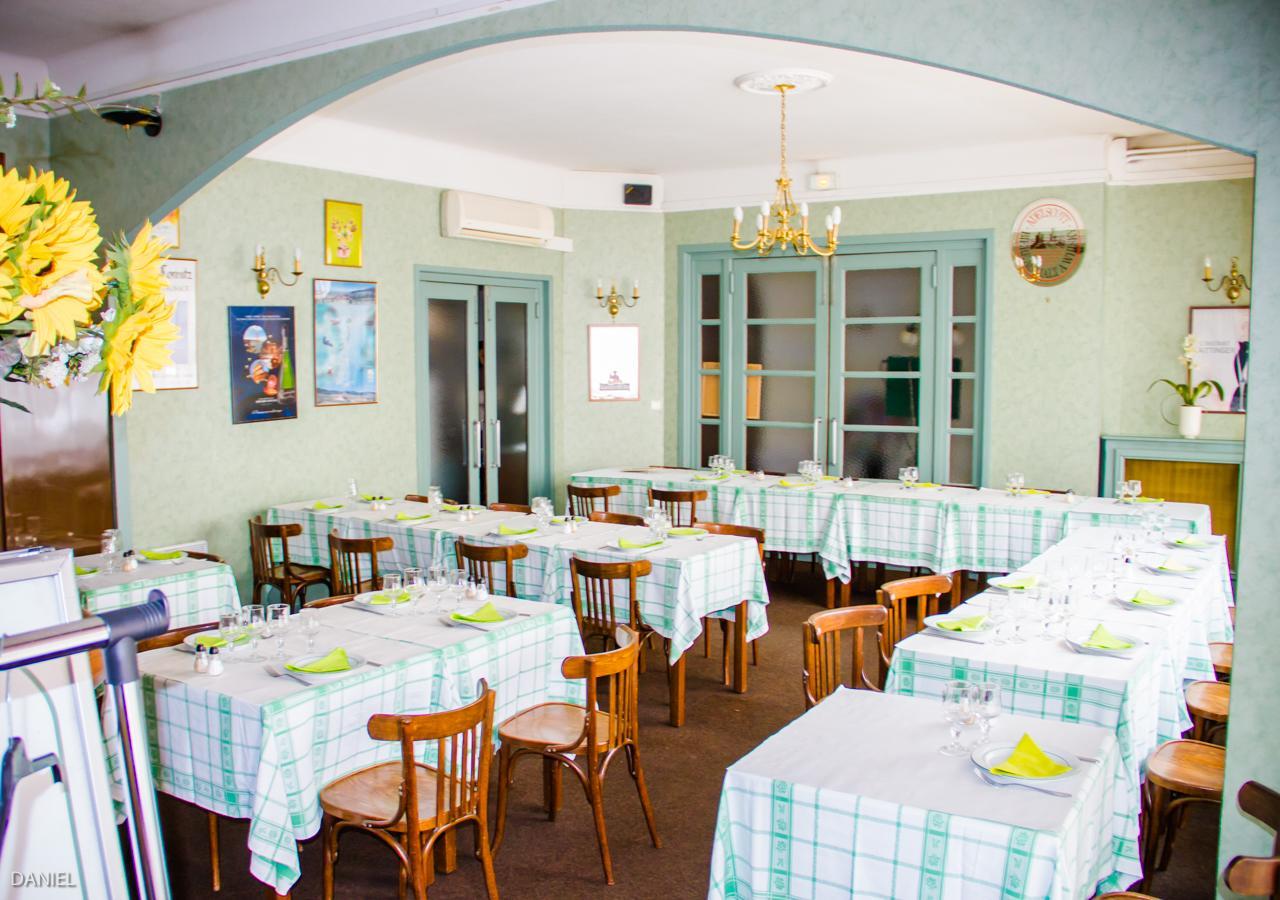 Hotel De La Cloche Vitry-le-François Chambre photo